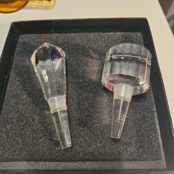 Saks Fifth Avenue Crystal Bottle Stoppers w Original Box - Picture 8 of 13